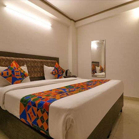 Fabexpress Dolphin International Near Delhi Airport 호텔 뉴델리 외부 사진