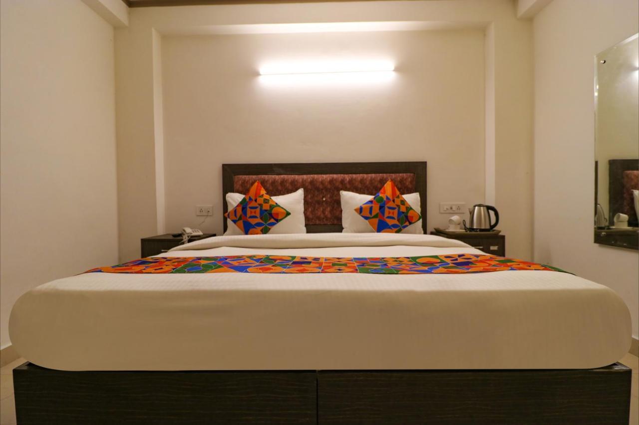 Fabexpress Dolphin International Near Delhi Airport 호텔 뉴델리 외부 사진