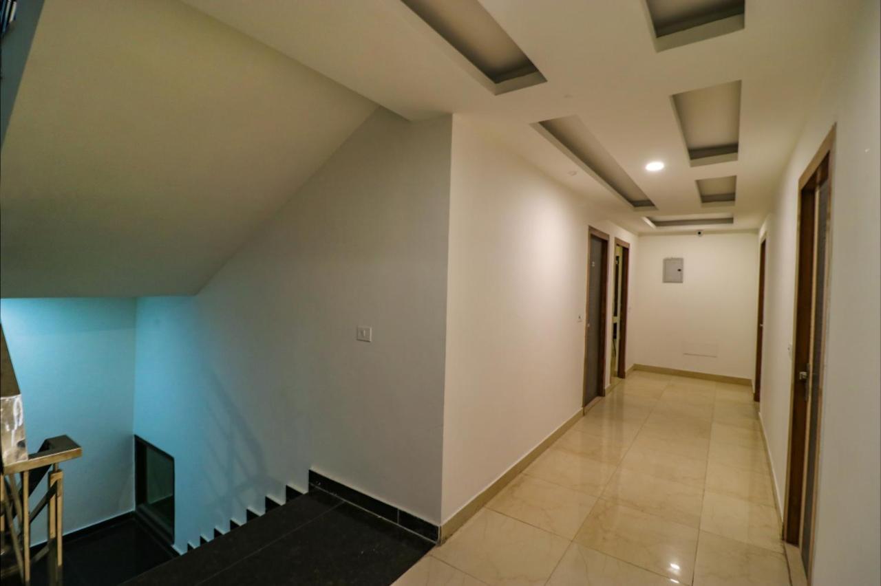 Fabexpress Dolphin International Near Delhi Airport 호텔 뉴델리 외부 사진